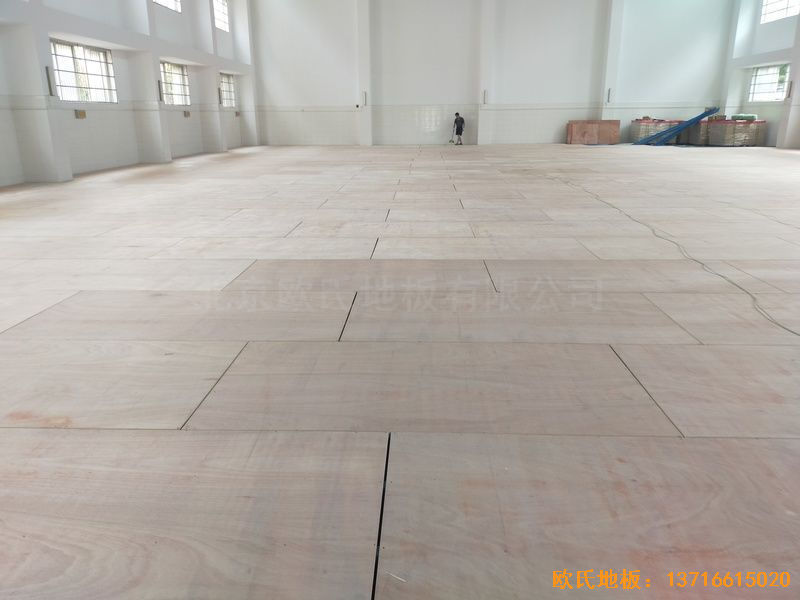 上海寶山區(qū)技術(shù)學(xué)院運(yùn)動地板鋪設(shè)案例