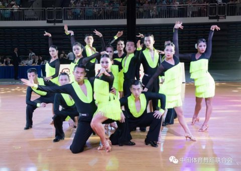 體育運(yùn)動(dòng)木地板的選材和安裝