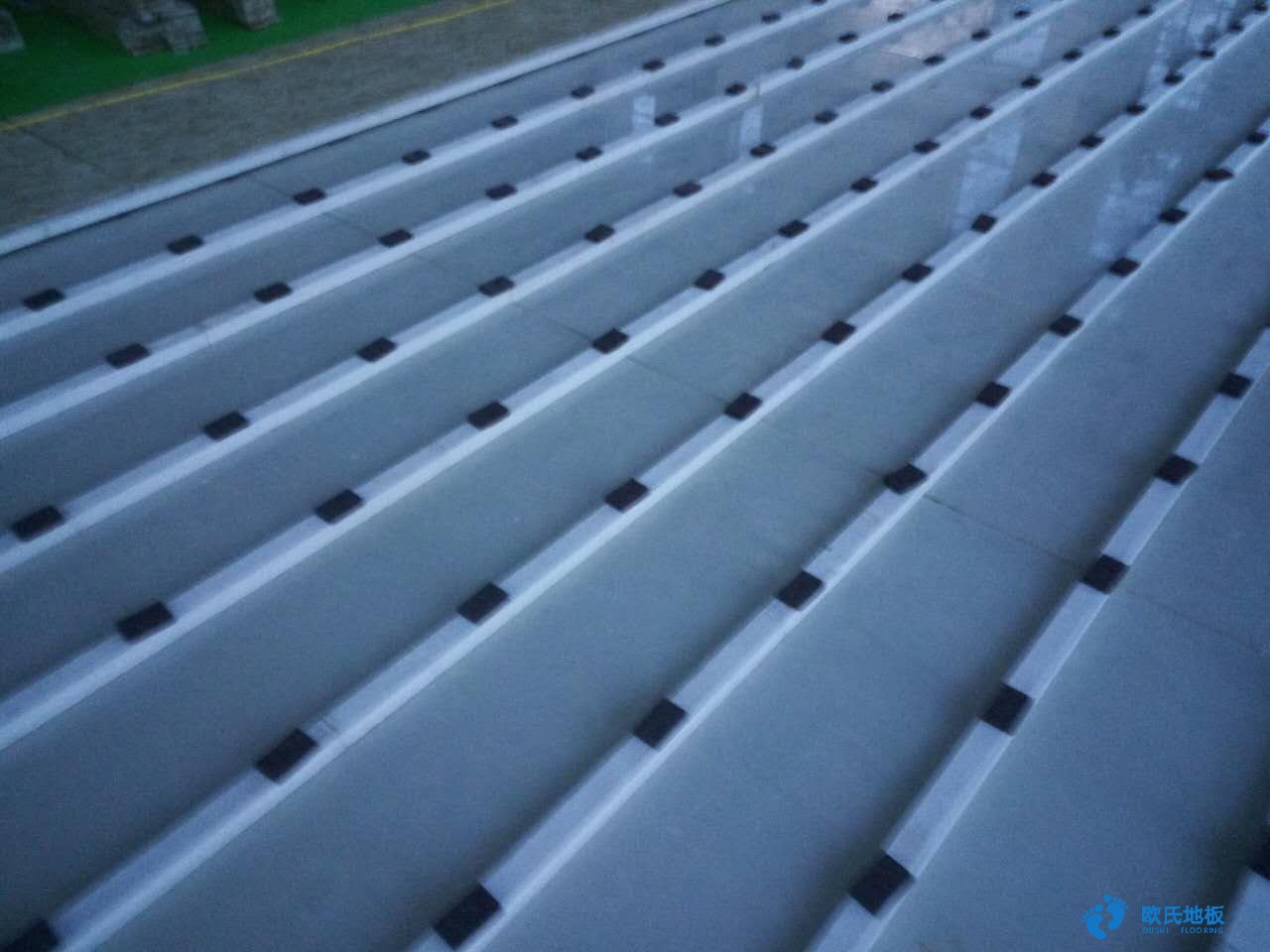 社區(qū)活動(dòng)中心選擇運(yùn)動(dòng)木地板標(biāo)準(zhǔn)