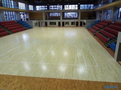 實(shí)木運(yùn)動地板材料質(zhì)量更高