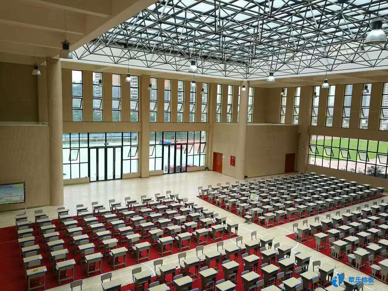 四川瀘州學(xué)校體育木地板施工