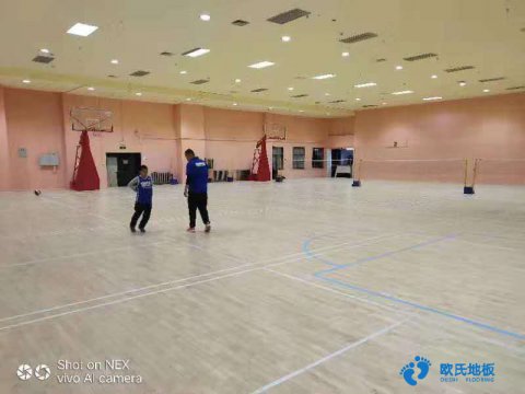 運動木地板部分破損怎么修復