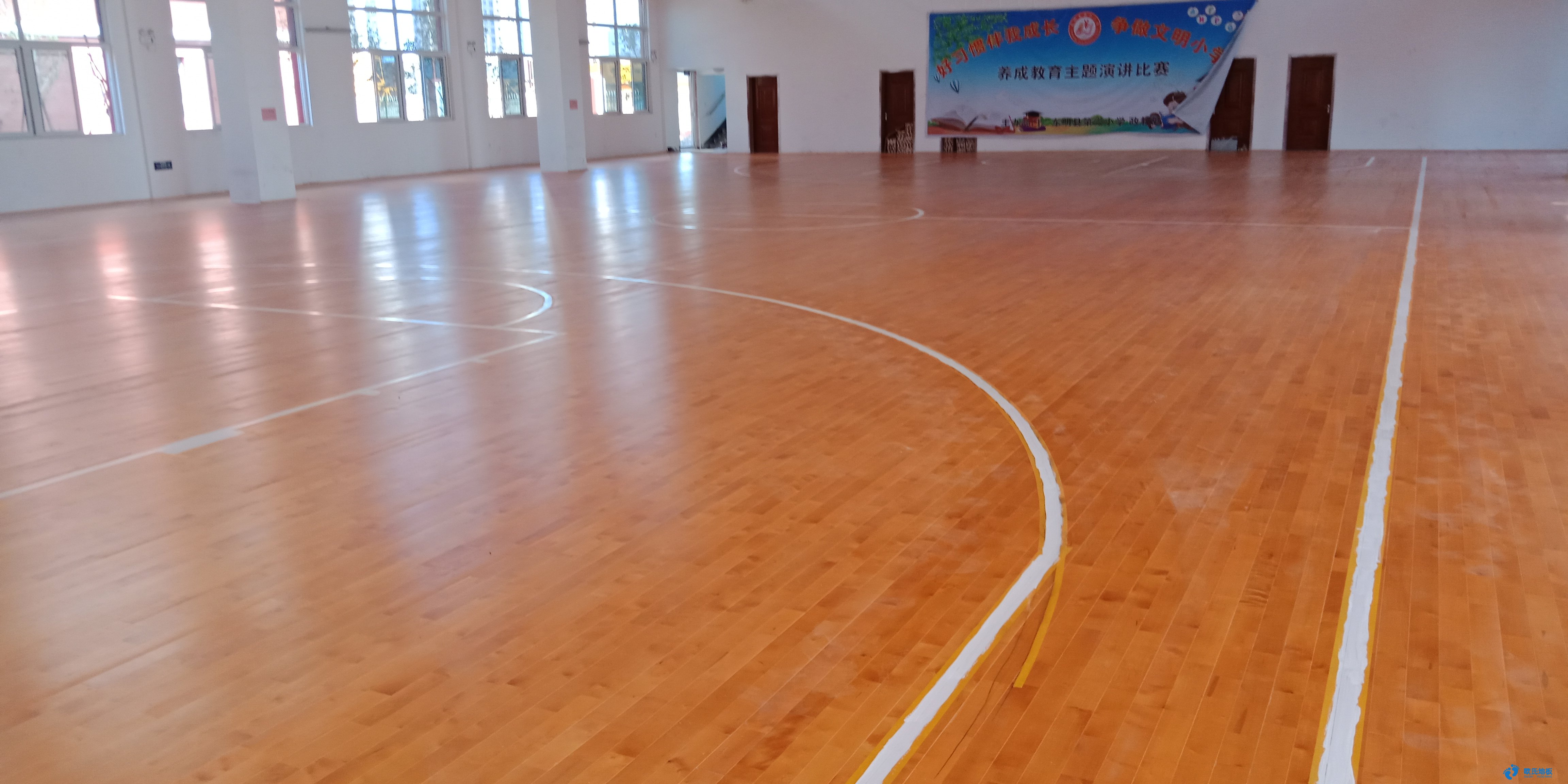 東北運(yùn)動(dòng)木地板廠(chǎng)家的地理優(yōu)勢(shì)-歐氏地板楊柏林