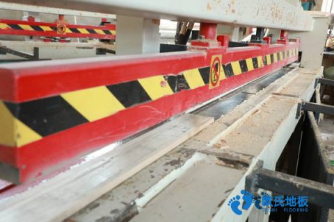 常德學(xué)?；@球場地面