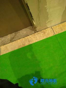 用哪種專(zhuān)業(yè)運(yùn)動(dòng)場(chǎng)館木地板