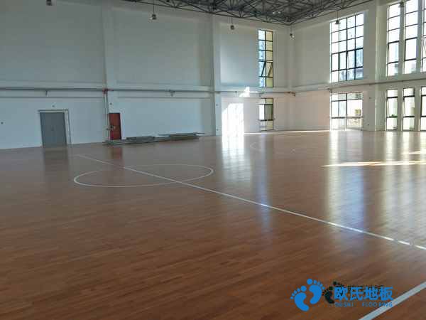 單龍骨體育場(chǎng)地地板廠家報(bào)價(jià)