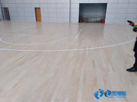 楓木運(yùn)動館地板維護(hù)保養(yǎng)