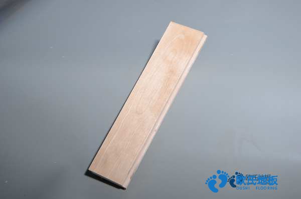 楓樺木運(yùn)動場館木地板廠家報(bào)價(jià)