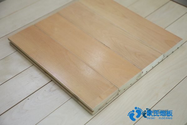 學(xué)?；@球場木地板施工步驟