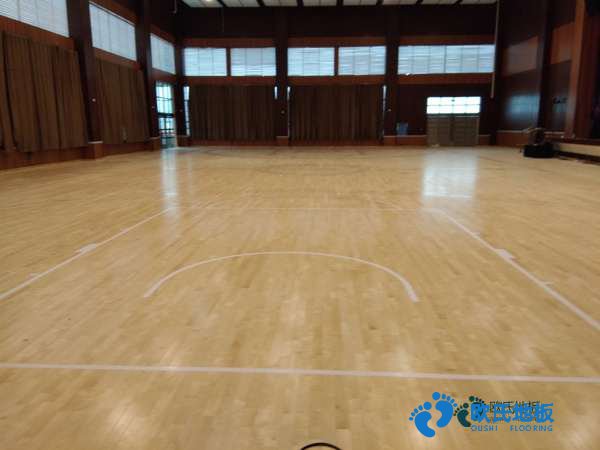 學(xué)?；@球場館地板檢測方法