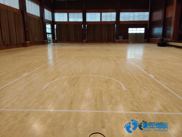 學(xué)?；@球場館地板檢測方法