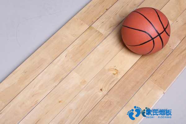 學?；@球地板有哪些好處