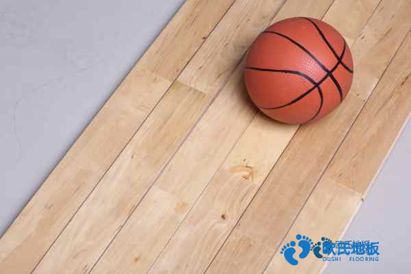 學?；@球地板有哪些好處
