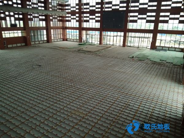 哪有籃球場(chǎng)地地板廠家報(bào)價(jià)