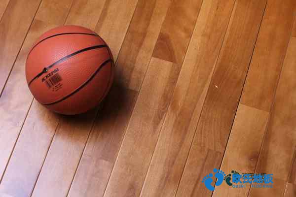 學(xué)?；@球地板摩擦系數(shù)