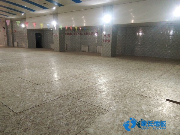 學(xué)?；@球場(chǎng)館地板含水率