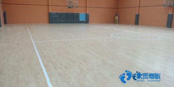 學校籃球場館木地板生產(chǎn)的工作環(huán)境