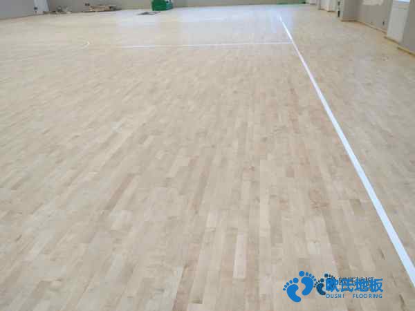 運(yùn)動(dòng)場(chǎng)館地板廠家報(bào)價(jià)