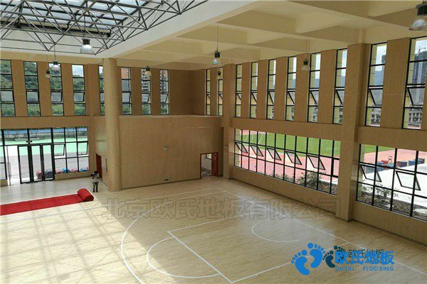 學(xué)?；@球場地木地板沖擊測試