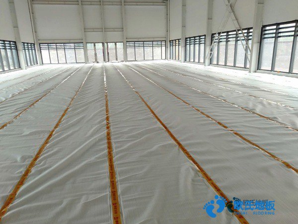 學(xué)?；@球場館木地板耐磨度