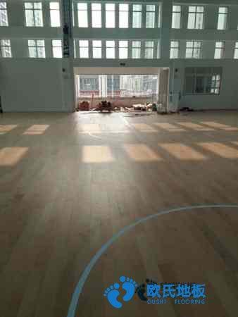 學(xué)?；@球場(chǎng)地木地板厚度