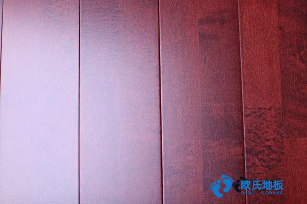 學(xué)?；@球地板用哪種好