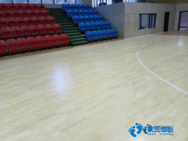 學(xué)?；@球場(chǎng)木地板解決方案
