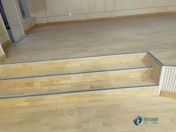 用什么運(yùn)動木地板一般多寬