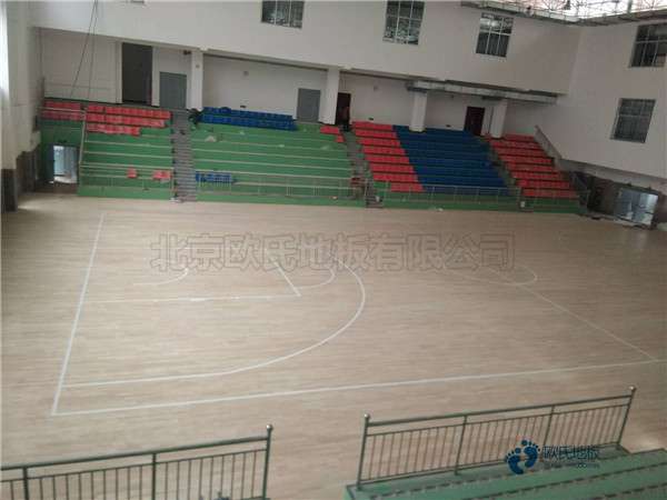 較好的籃球運(yùn)動(dòng)木地板畫線