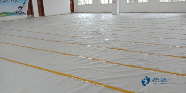 25厚籃球運(yùn)動(dòng)木地板維護(hù)保養(yǎng)