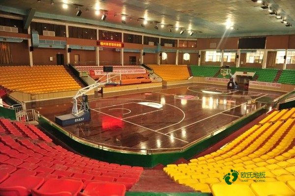 25厚運(yùn)動木地板耐磨層