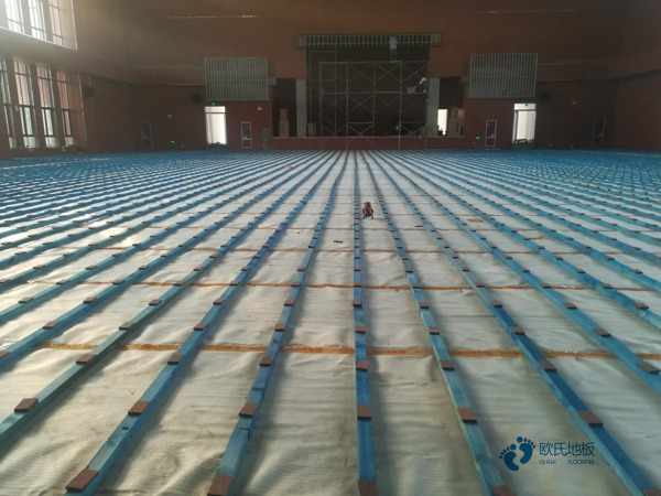 用什么運(yùn)動(dòng)木地板技術(shù)要求