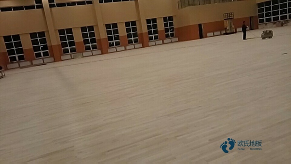 較好的籃球運(yùn)動木地板怎么保養(yǎng)