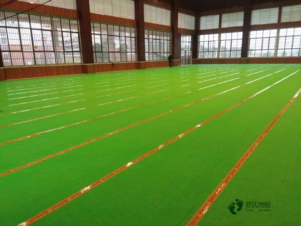 主輔龍骨體育運(yùn)動(dòng)木地板1