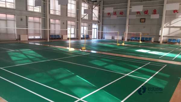 體育場(chǎng)木地板公司2