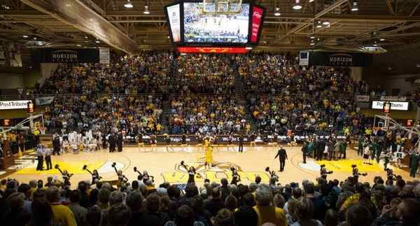 楓木運(yùn)動體育木地板排名2