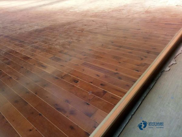 實(shí)木體育館地板為什么會鼓起來3