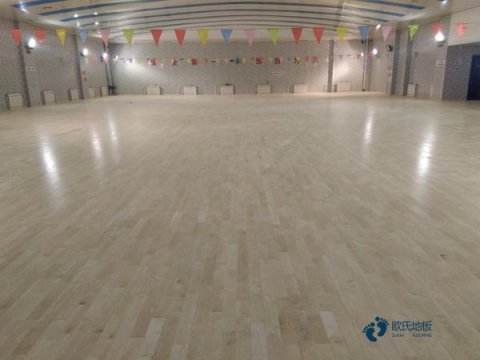 實(shí)木體育館地板畫線