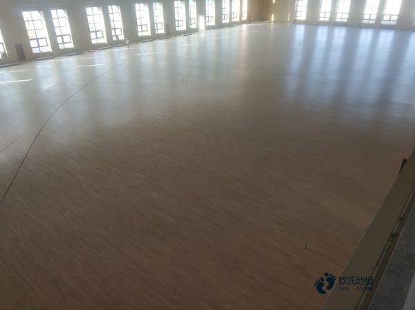 大學(xué)籃球木地板施工工藝3