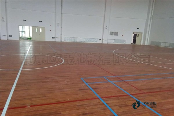 購買運(yùn)動體育木地板哪個牌子環(huán)保2