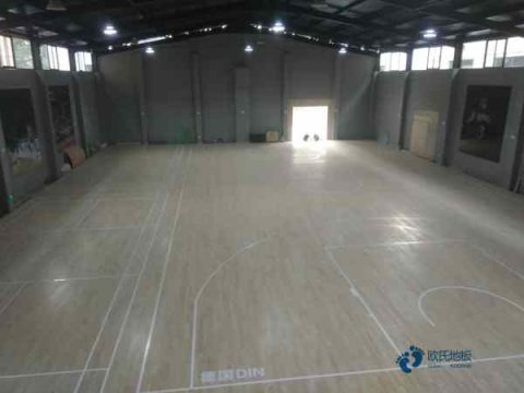 質(zhì)量好運(yùn)動(dòng)場地木地板施工隊(duì)