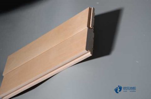 學?；@球場館地板的防火