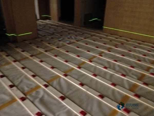 25厚運(yùn)動場地地板哪種牌子好2