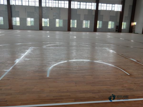 質(zhì)量好運(yùn)動(dòng)場地木地板施工3