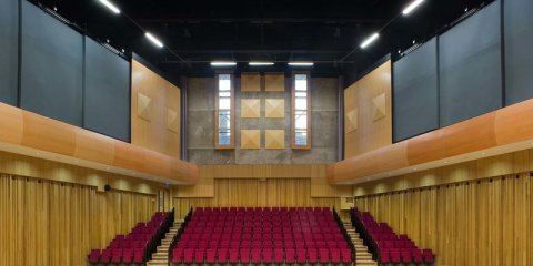 學(xué)校俄勒岡松舞臺(tái)體育場地地板施工單位